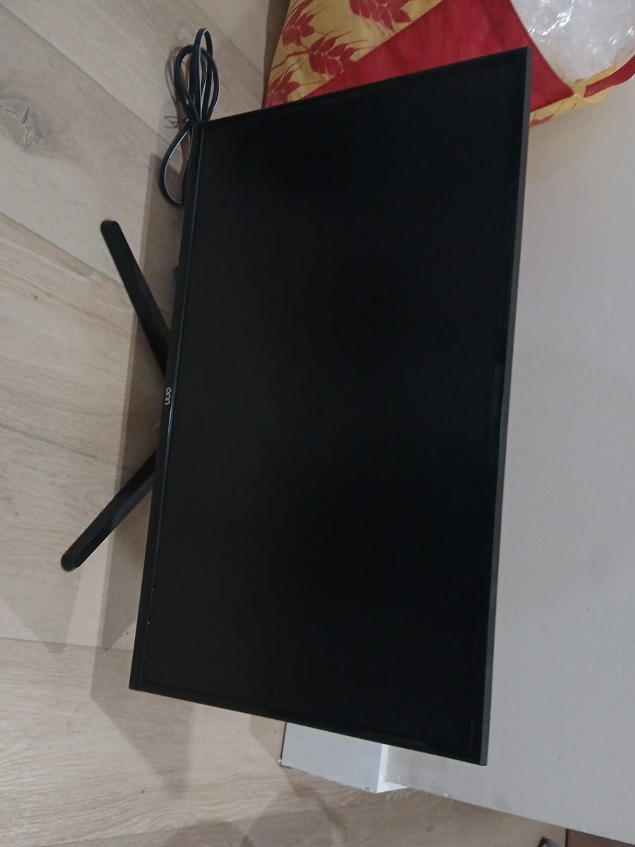 onn. 24 inch Monitor thumbnail
