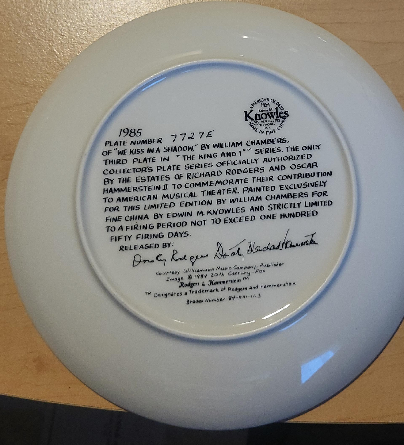 1985 Knowles Collector Plate - "We Kiss in a Shadow" image indicator(1)