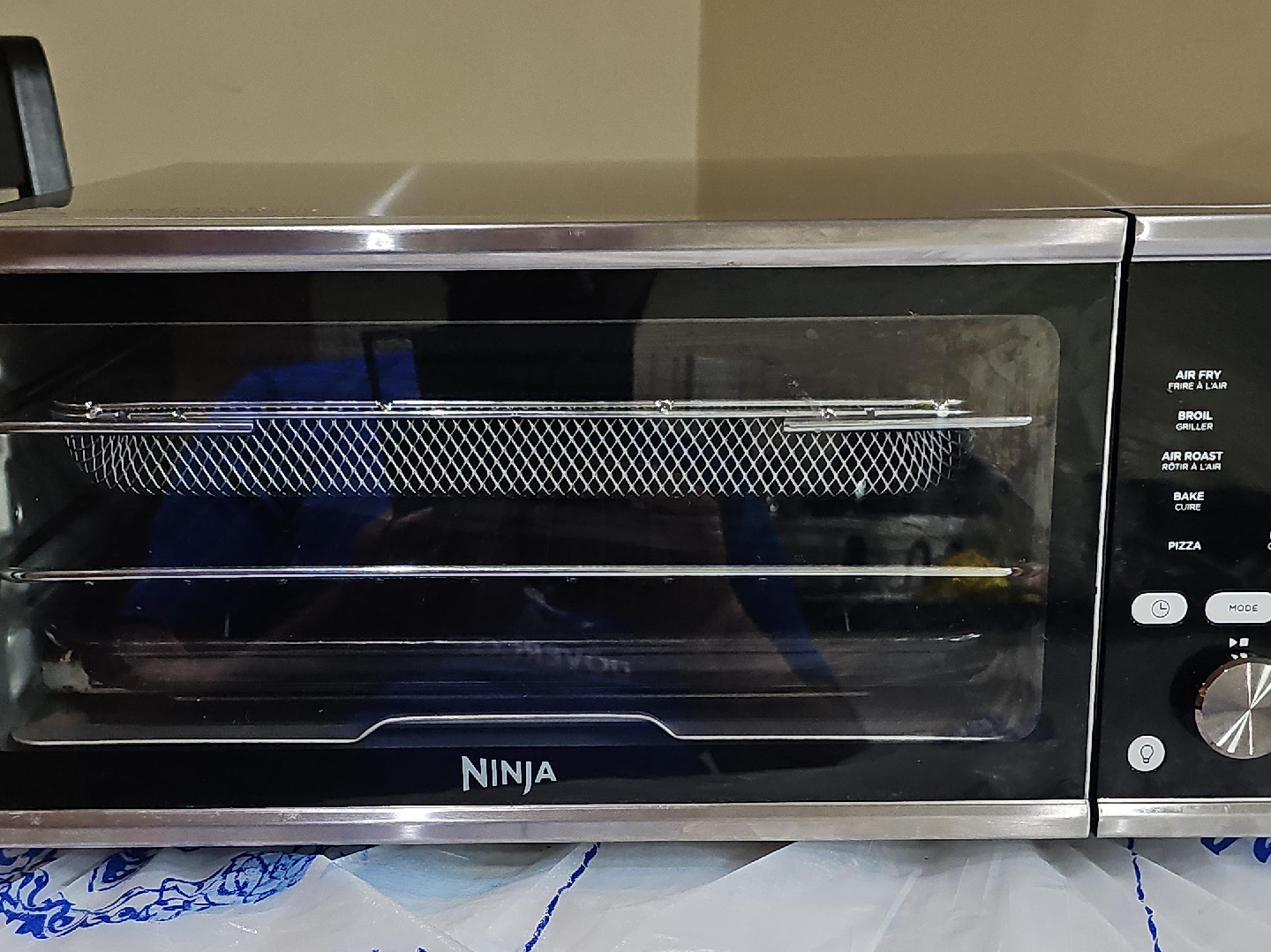 Ninja FT205CO 10-in-1 Digital Air Fry Oven thumbnail