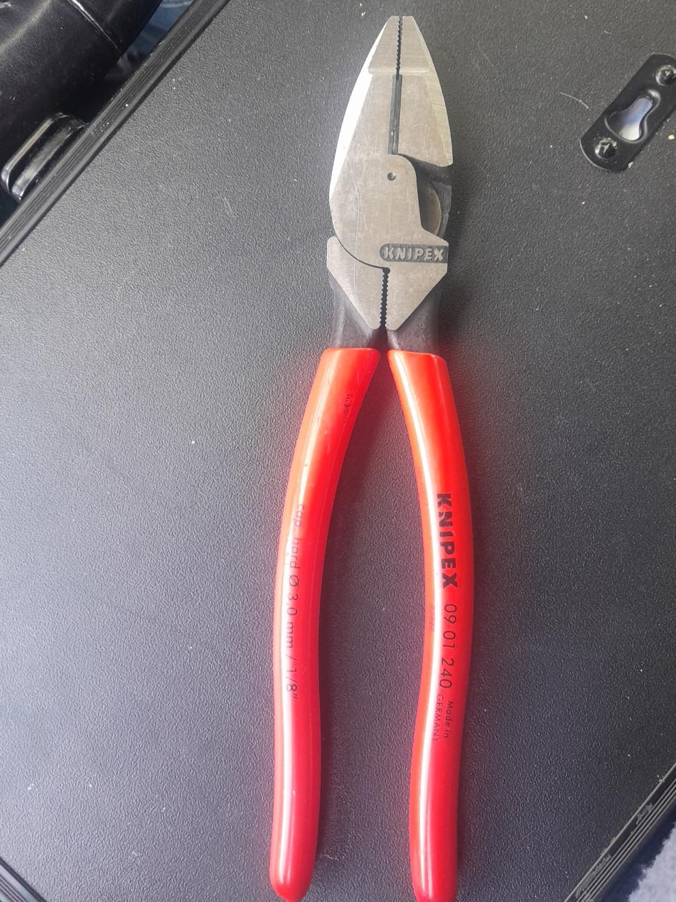 KNIPEX 09 01 240 Pliers - Made in Germany thumbnail