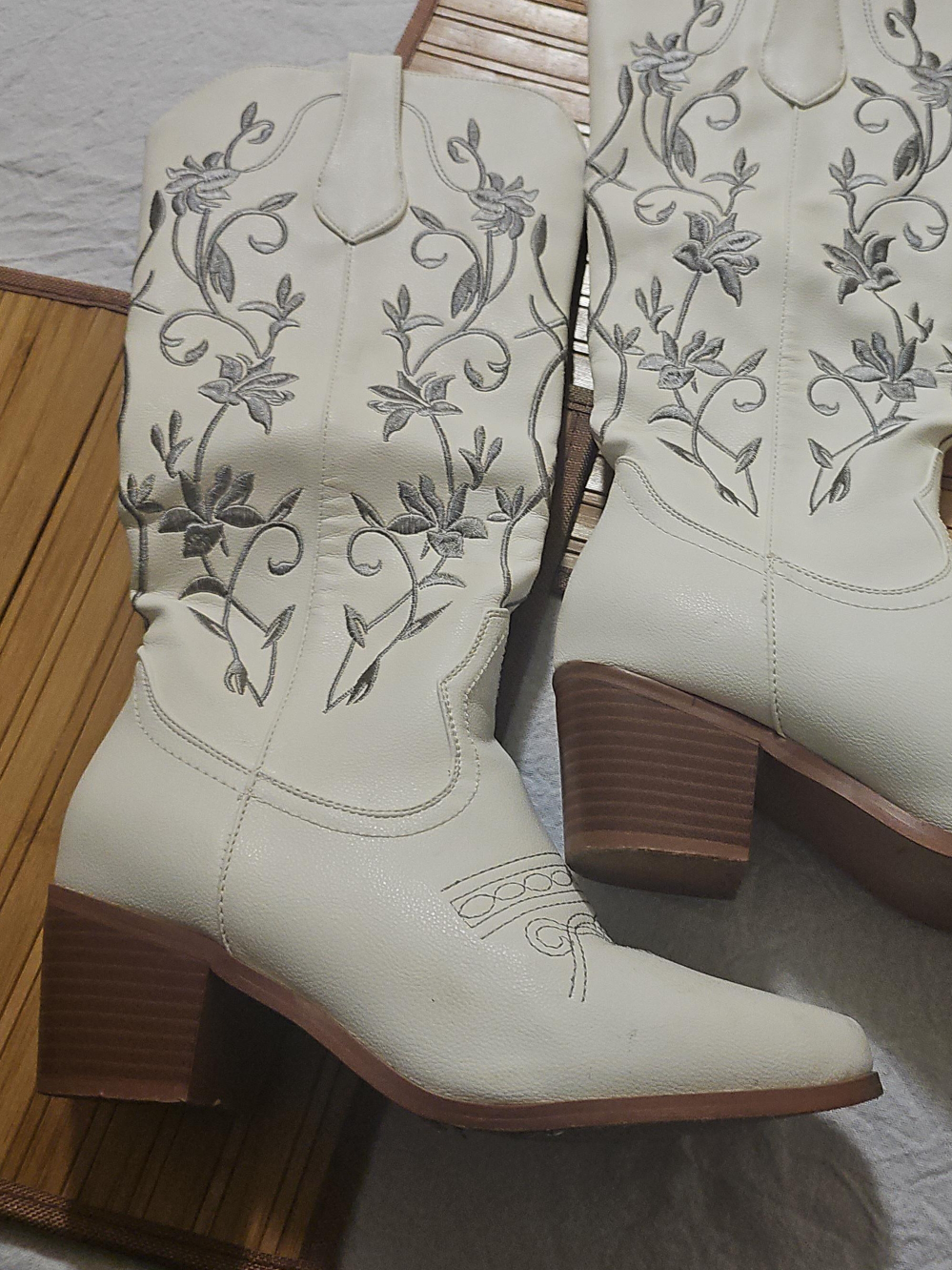 Cream Cowboy Boots with Floral Embroidery thumbnail