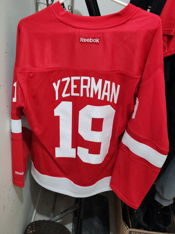 Reebok Yzerman #19 Hockey Jersey thumbnail