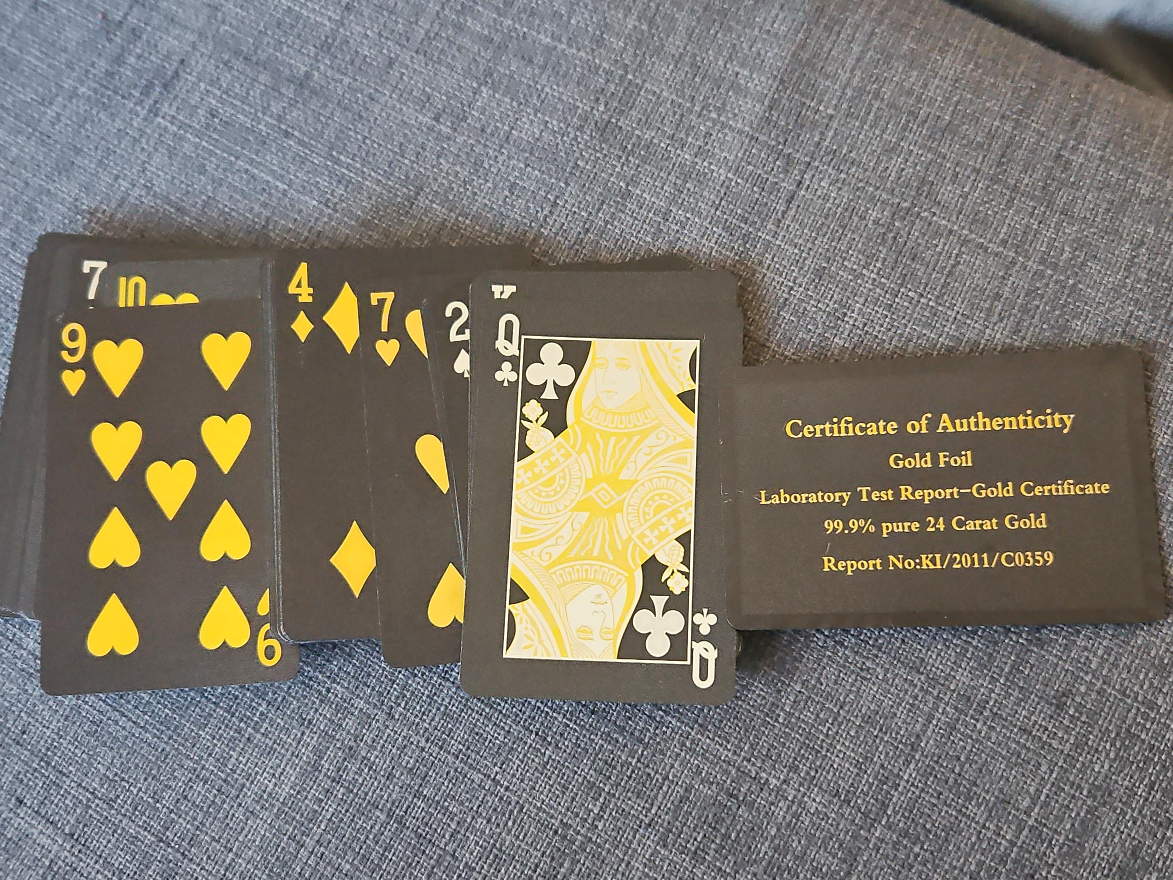 24 Carat Gold Foil Playing Cards thumbnail