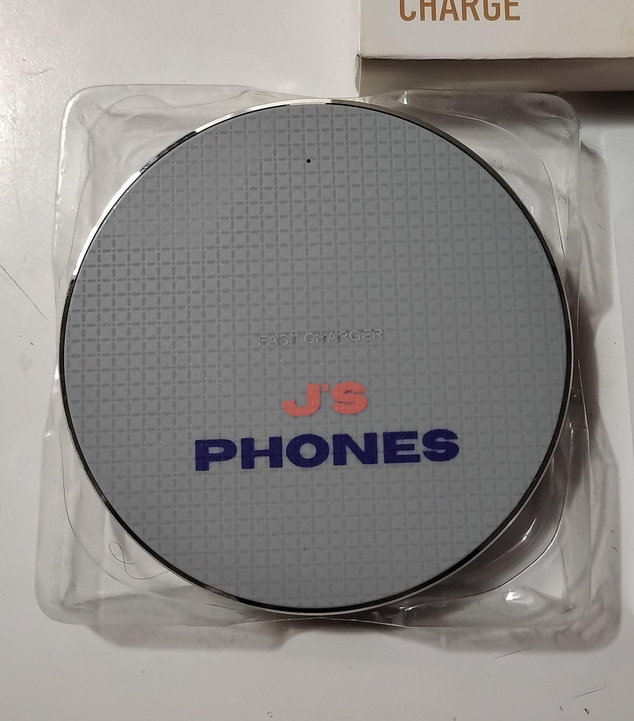J'S Phones Fast Charger thumbnail