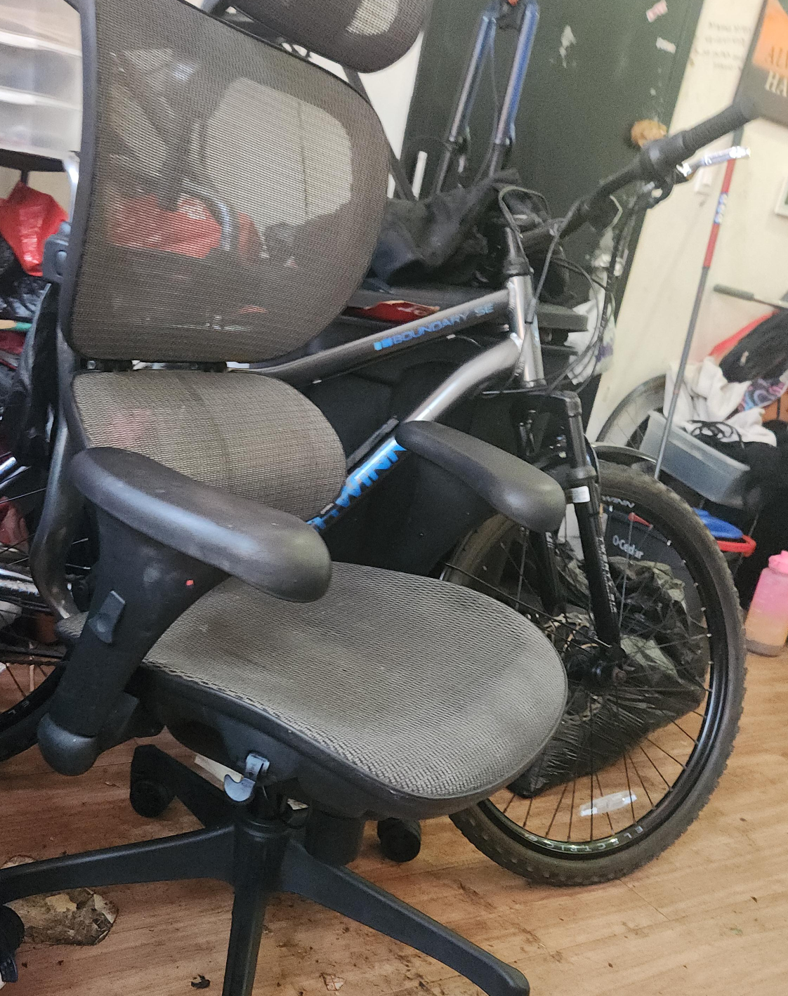 Ergonomic Office Chair thumbnail