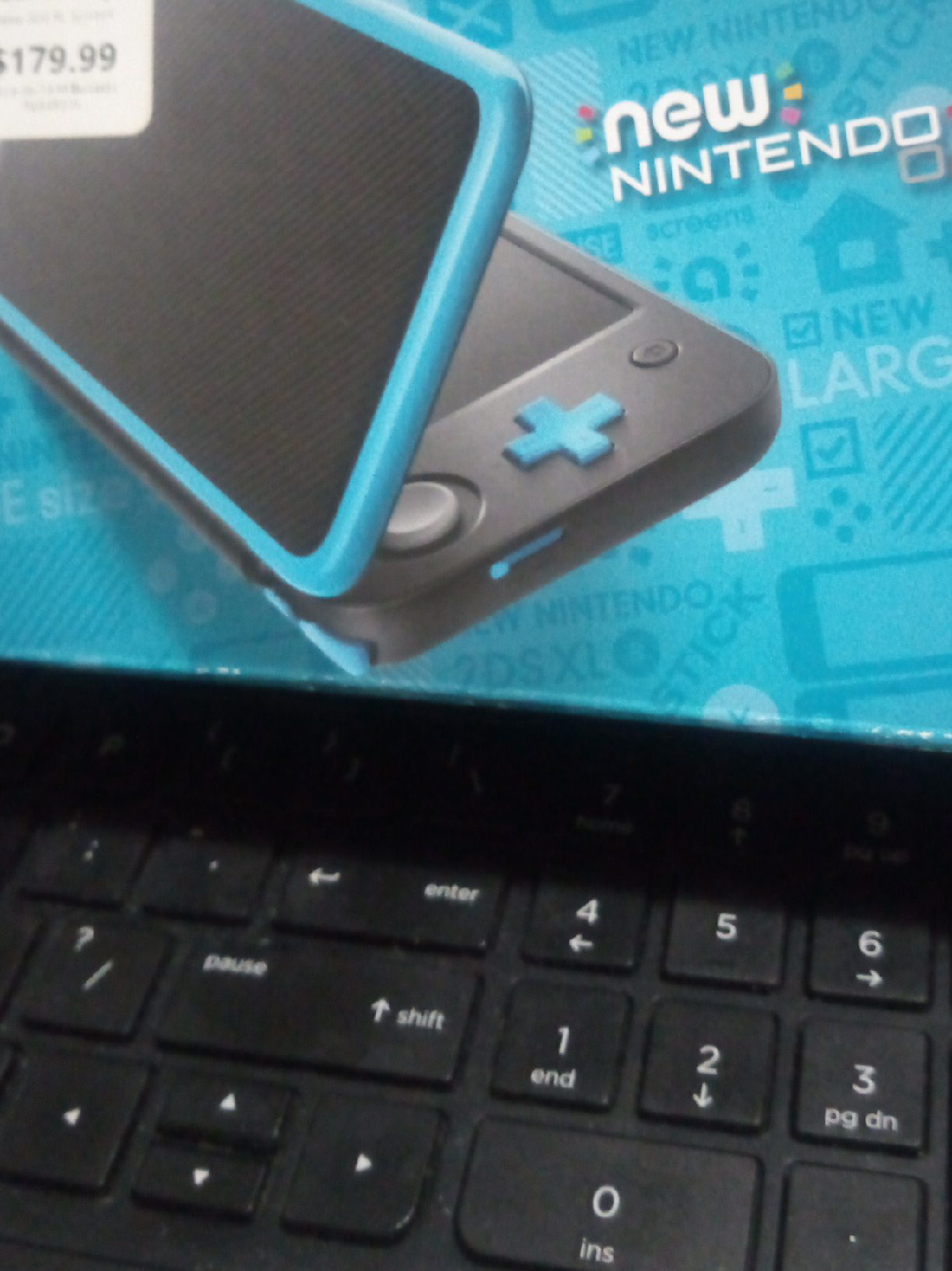 New Nintendo 2DS XL thumbnail
