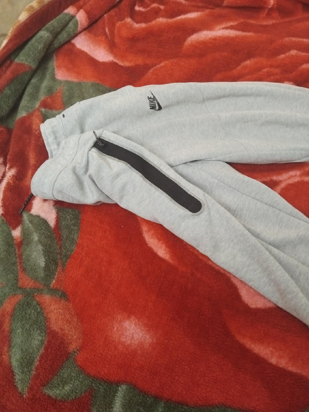 Nike Tech Fleece Pants Gray thumbnail