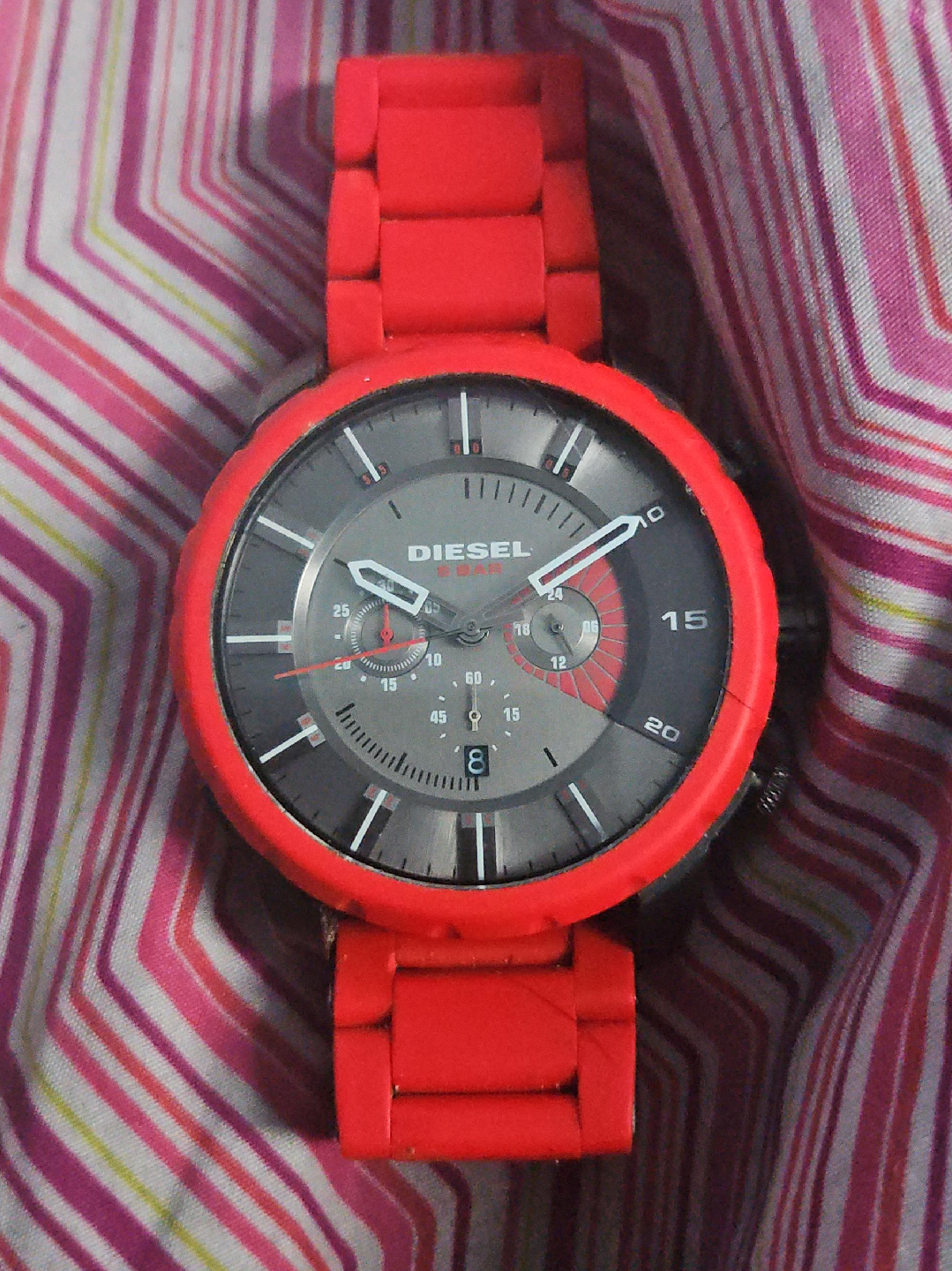 Diesel Red Watch thumbnail