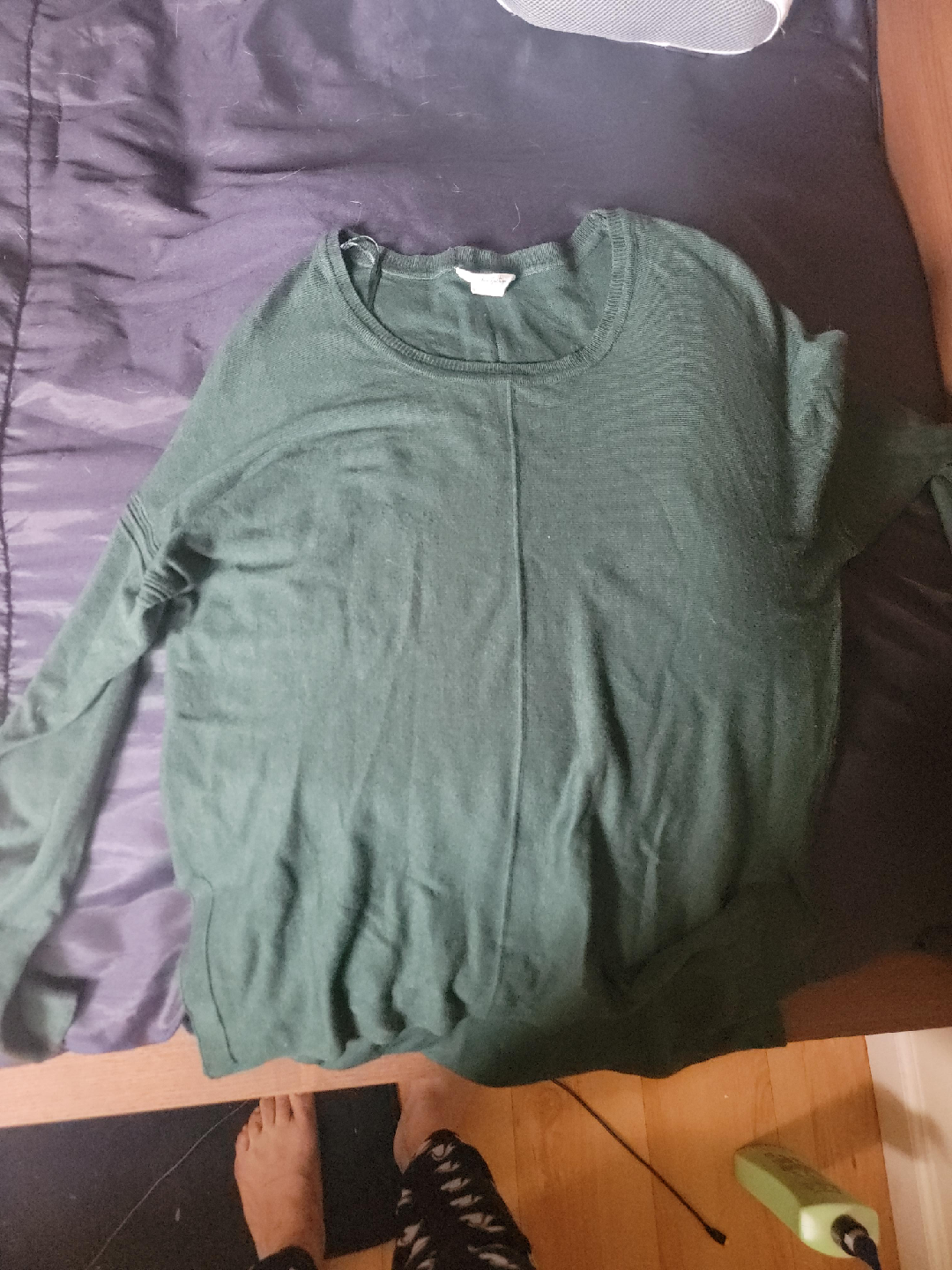 Urban Heritage - Medum-Green Long Sleeve Top thumbnail