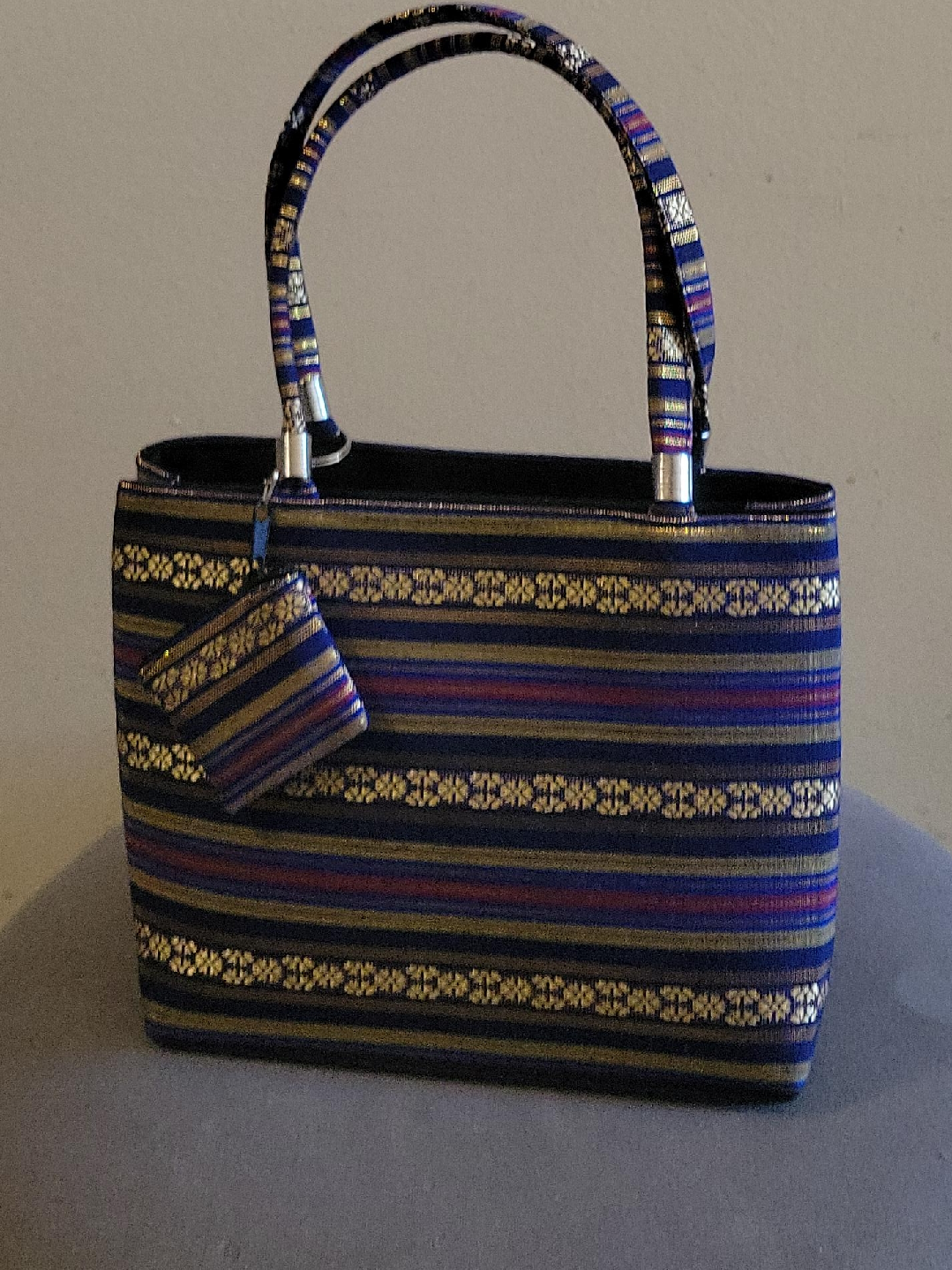 Striped Tote Bag with Coin Purse image indicator(1)