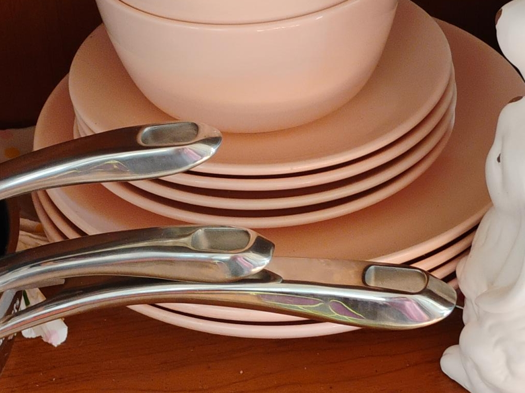 Vintage Pink Dishes Set thumbnail
