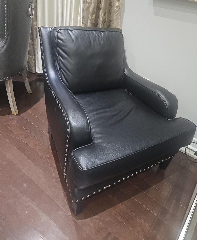 Black Leather Armchair by Ashley thumbnail