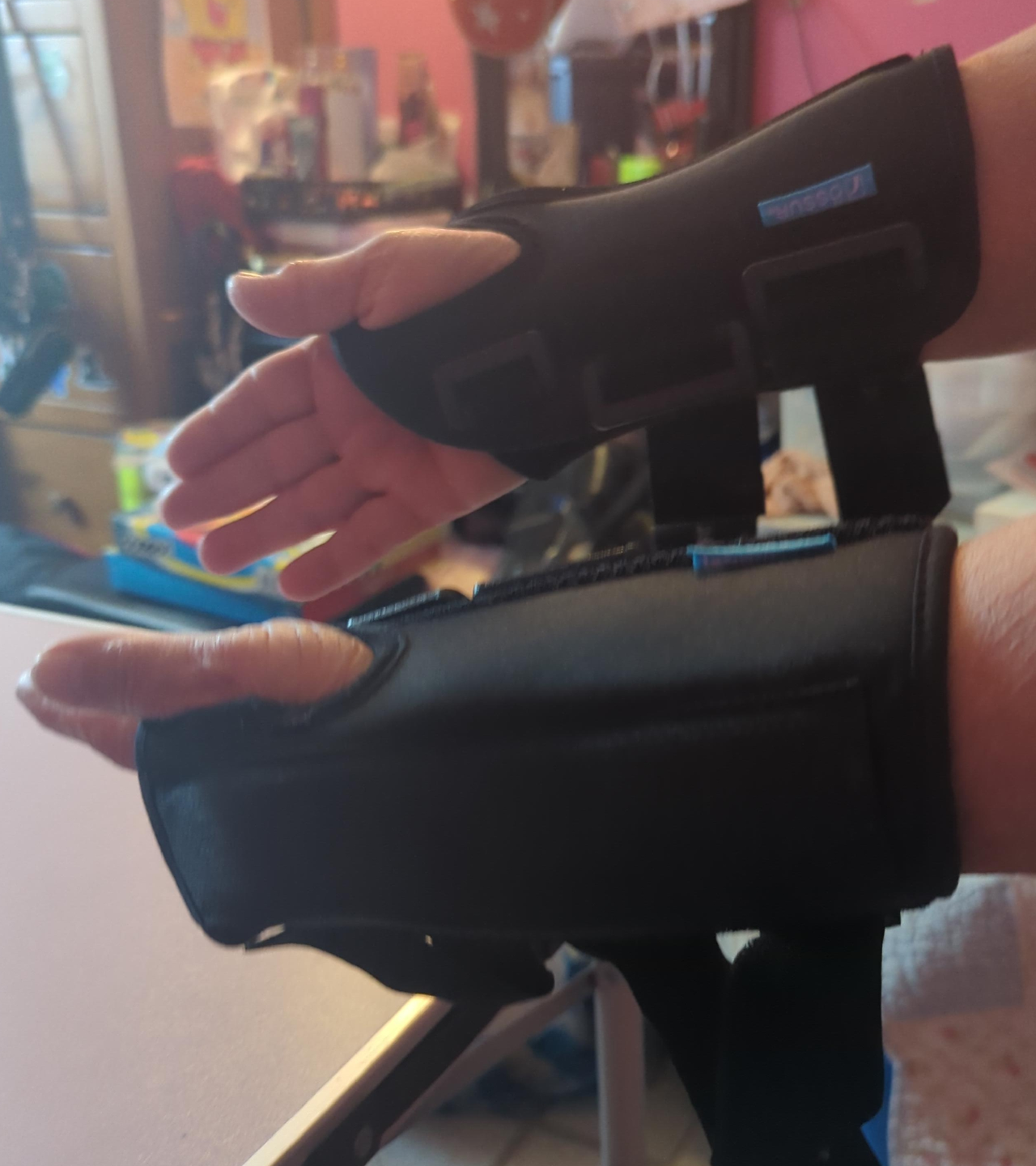 Ossur Formfit Wrist Brace thumbnail