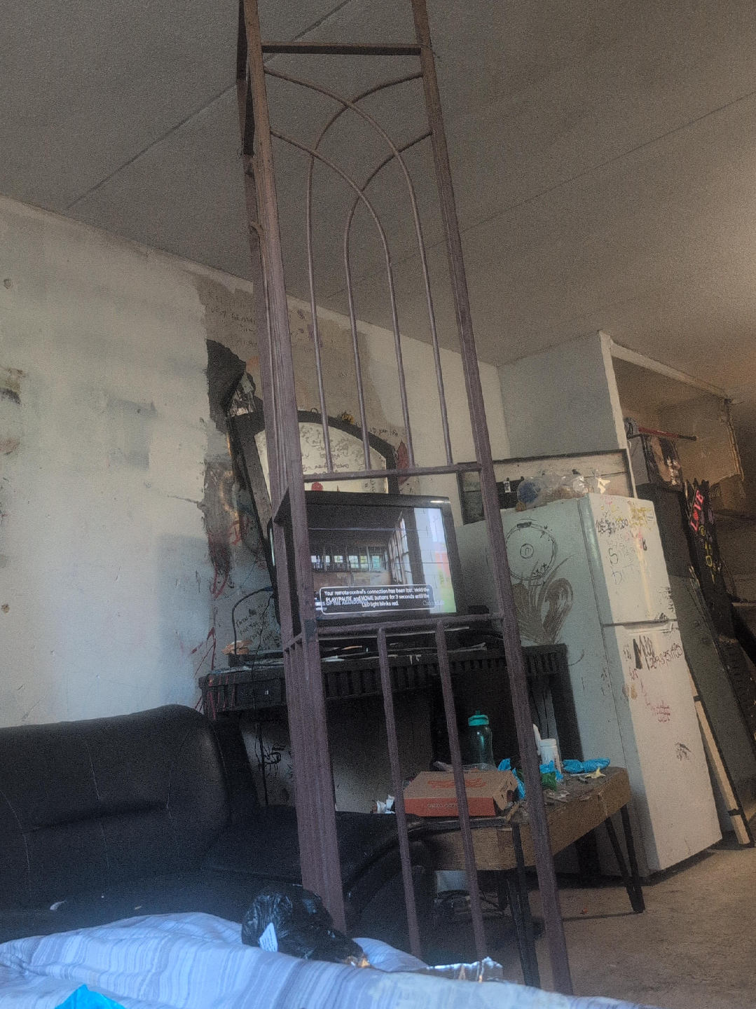 metal screen room partition