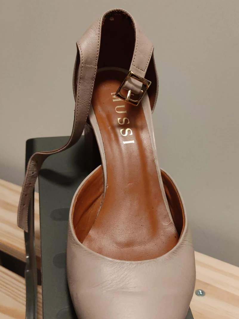 MUSSI Beige Ankle Strap Heels - Size 6 image indicator(3)