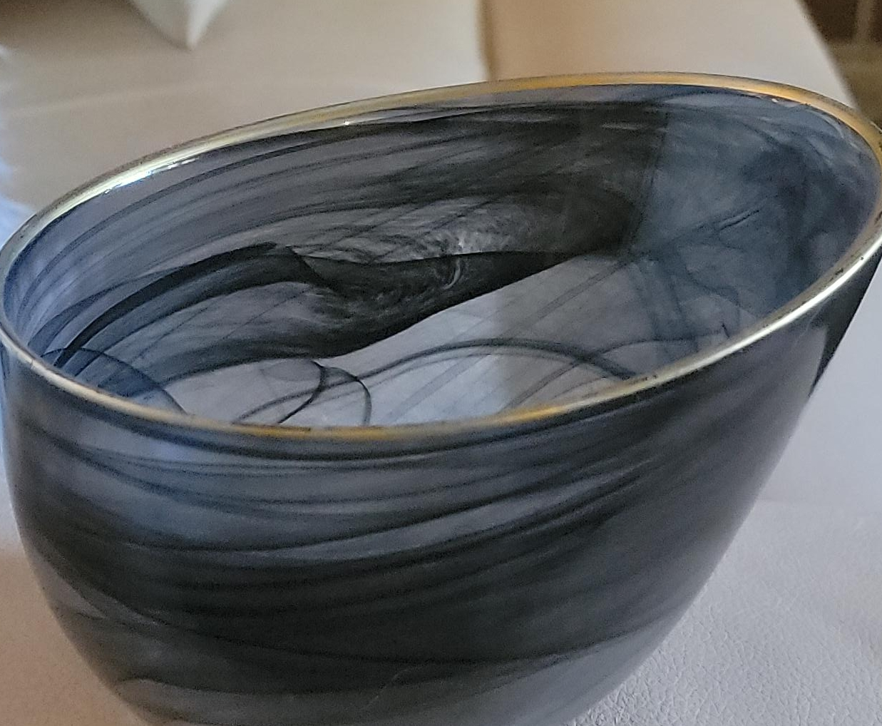 Elegant Black Swirl Glass Vase thumbnail