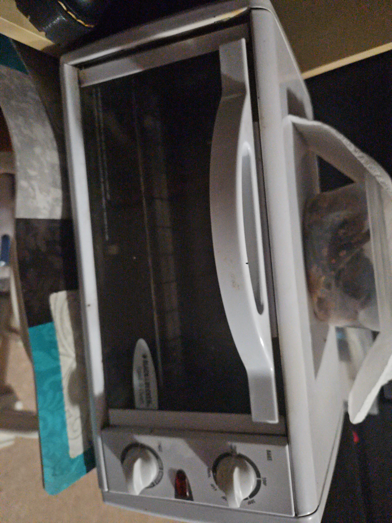 Black and Decker Toaster Oven