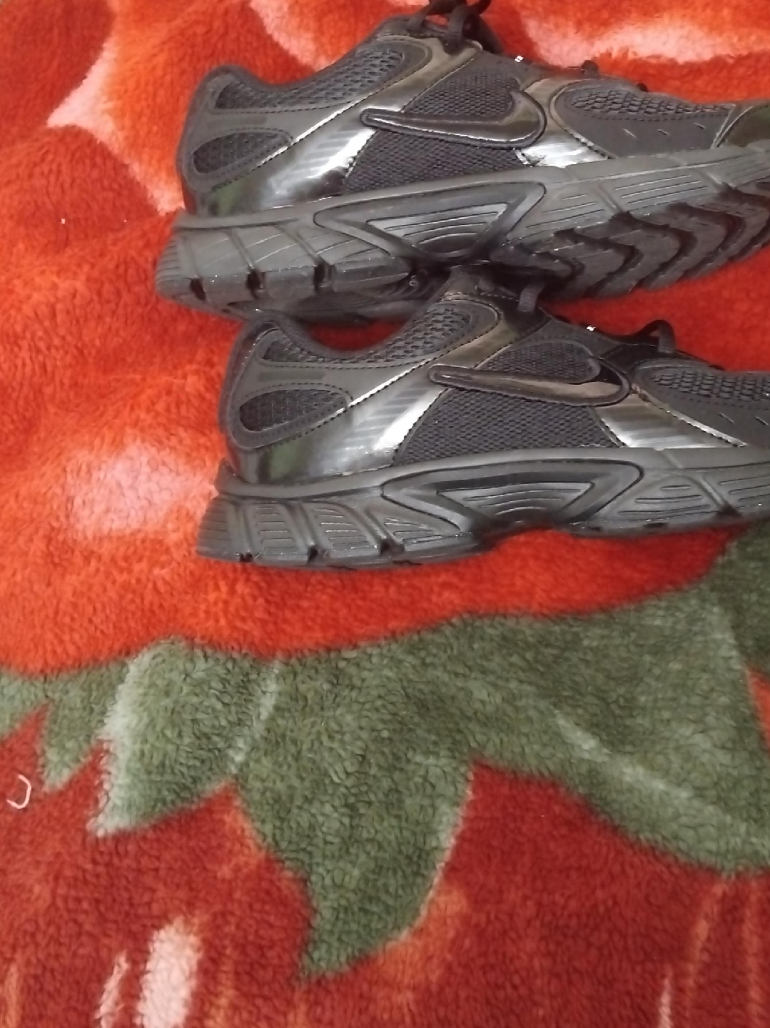 Nike Black Running Shoes thumbnail