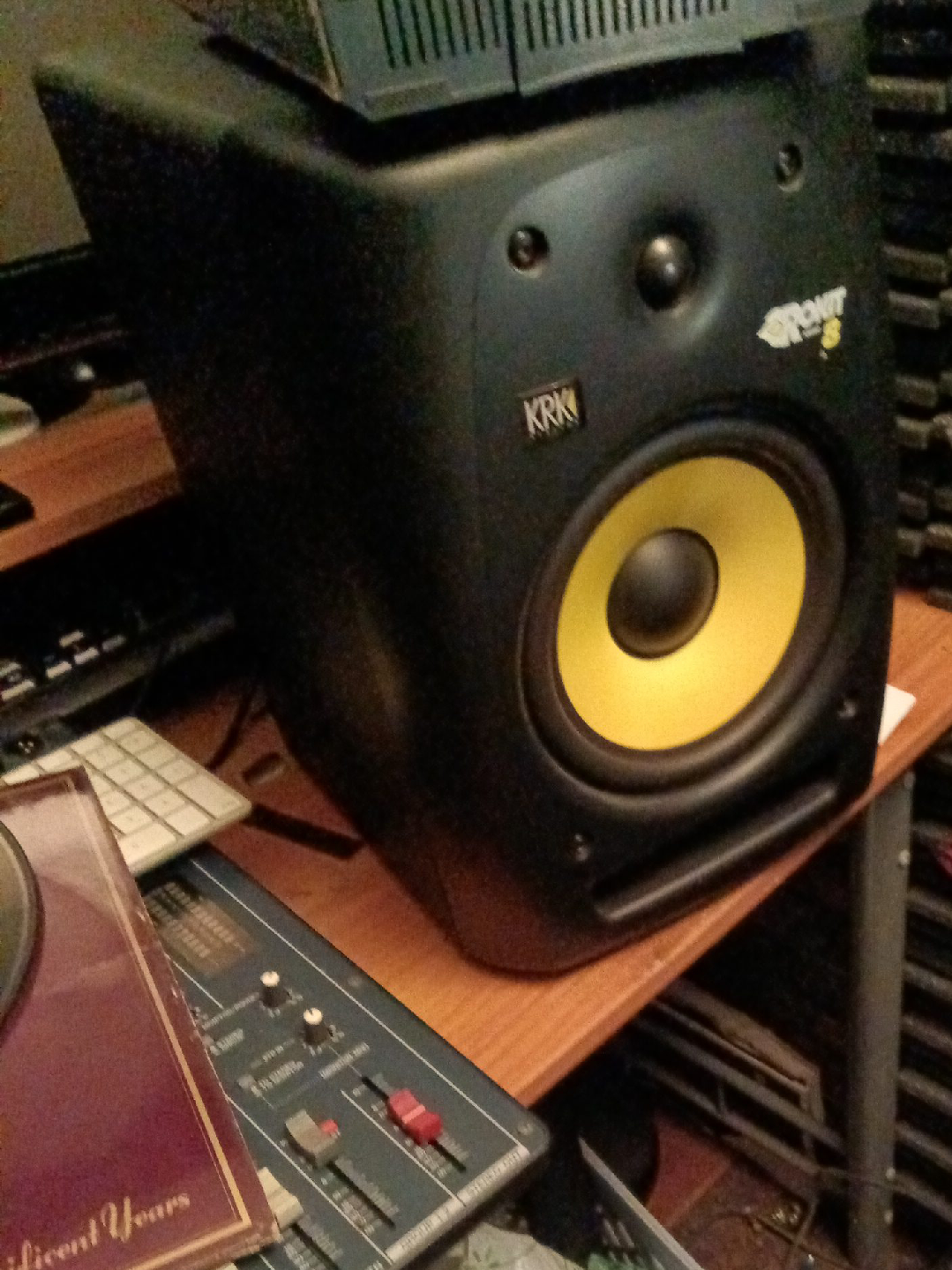 KRK Rokit 8 Studio Monitor thumbnail