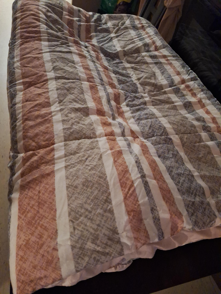 Striped Comforter Queen size thumbnail