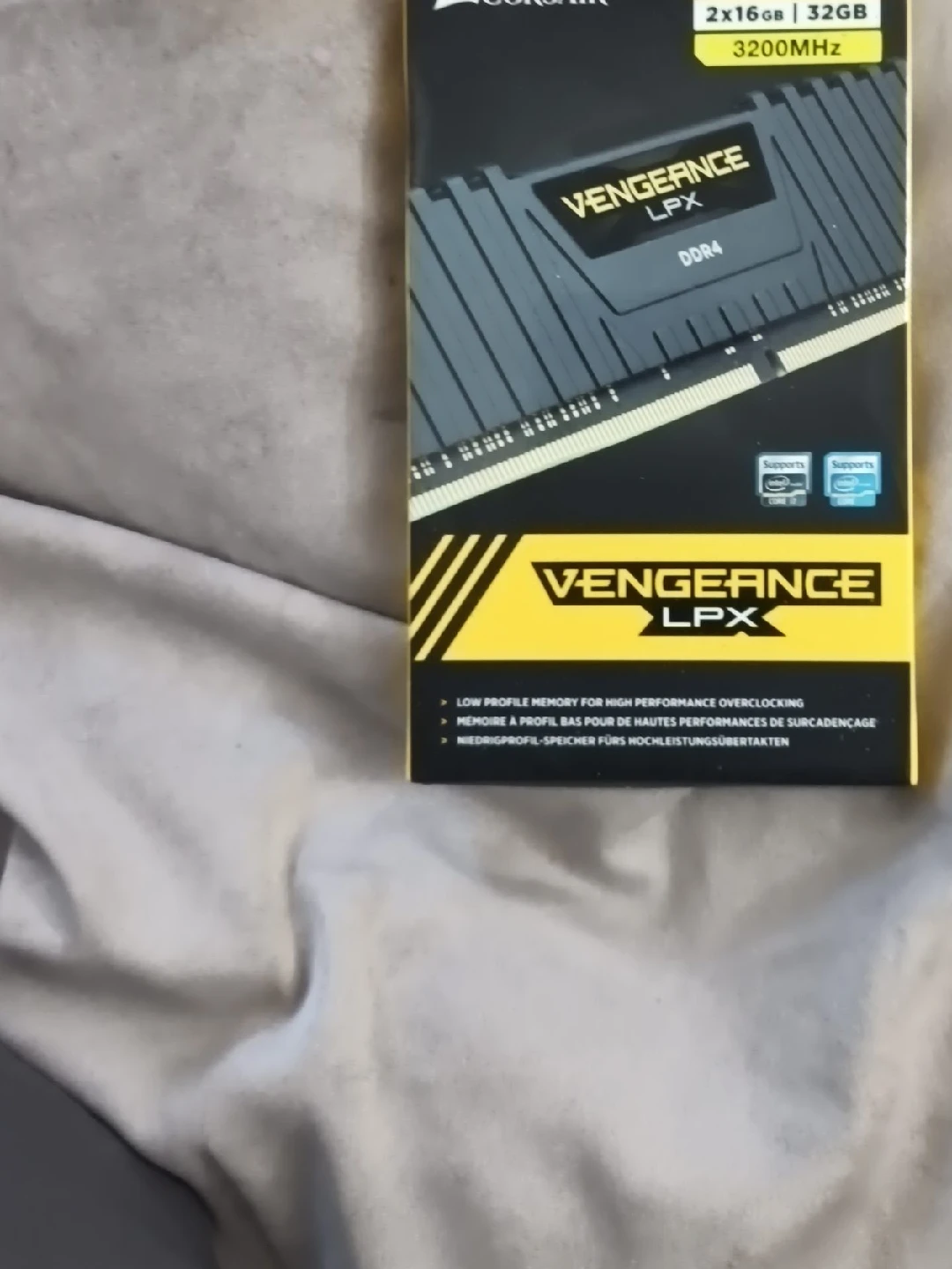 Used Corsair Vengeance LPX 32GB DDR4 3200MHz RAM