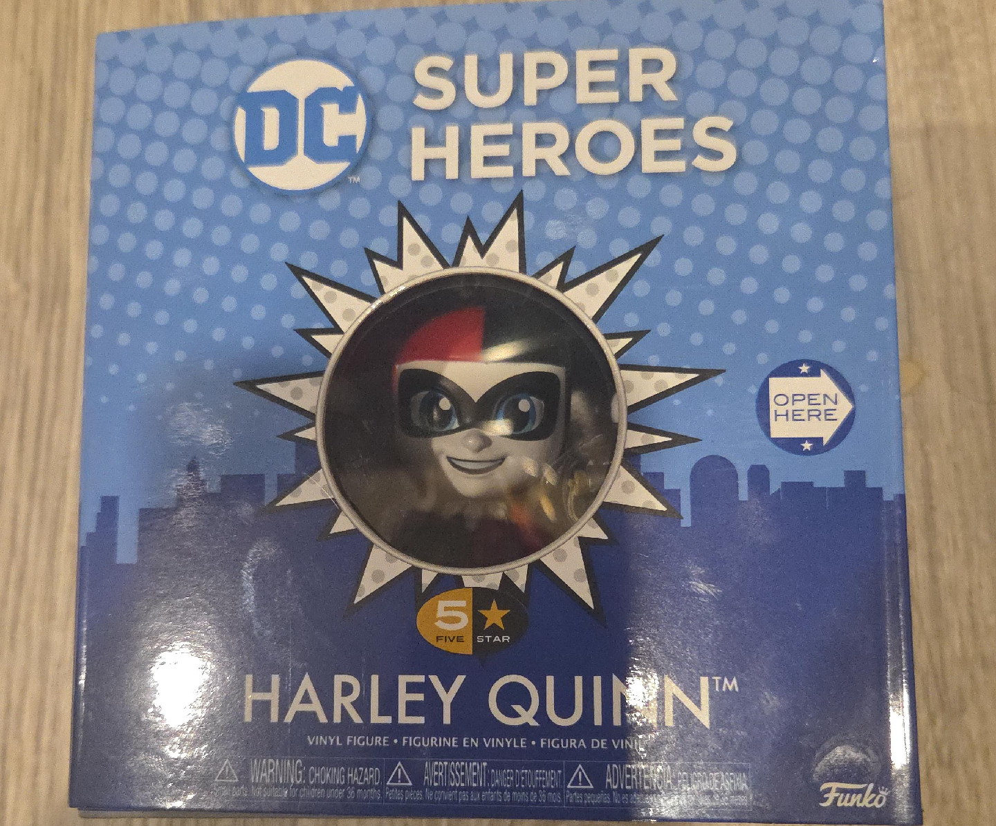 Funko DC Super Heroes Harley Quinn 5 Star Vinyl Figure thumbnail