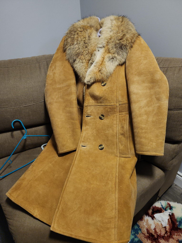 VINTAGE LEATHER SHHEPSKIN COATwith Fur Collar thumbnail