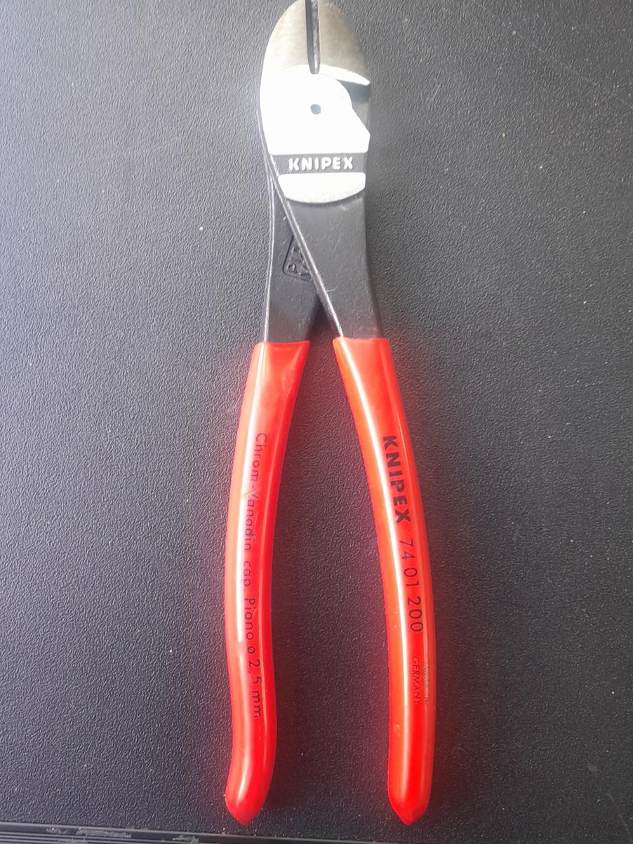 Knipex 74 01 200 Wire Cutters thumbnail