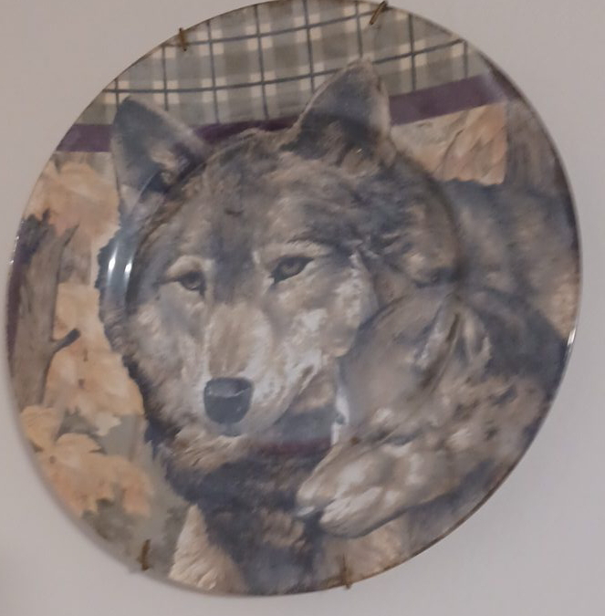 Wolf Decorative Plate thumbnail