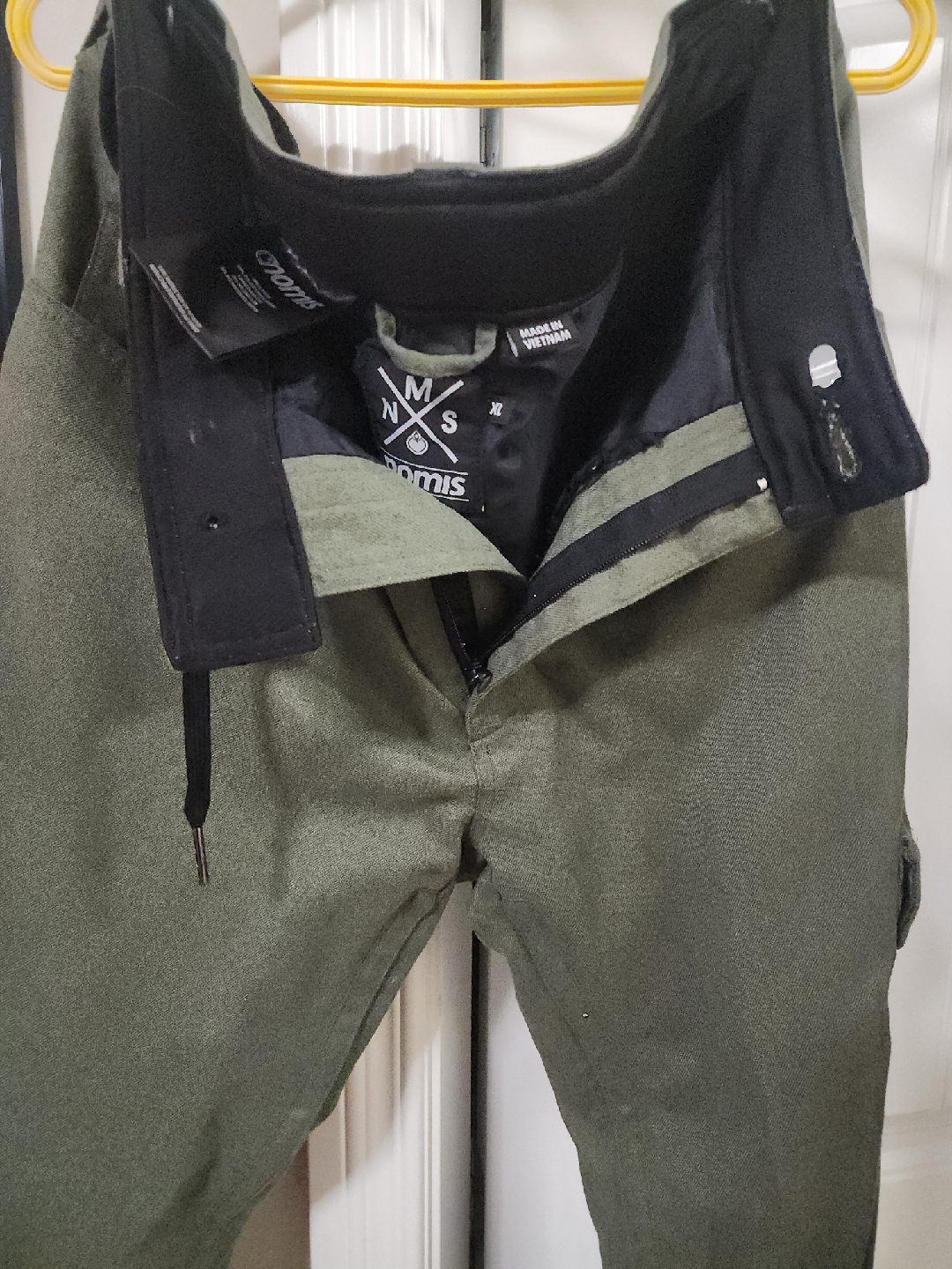 Noms Green Pants - Size XL thumbnail