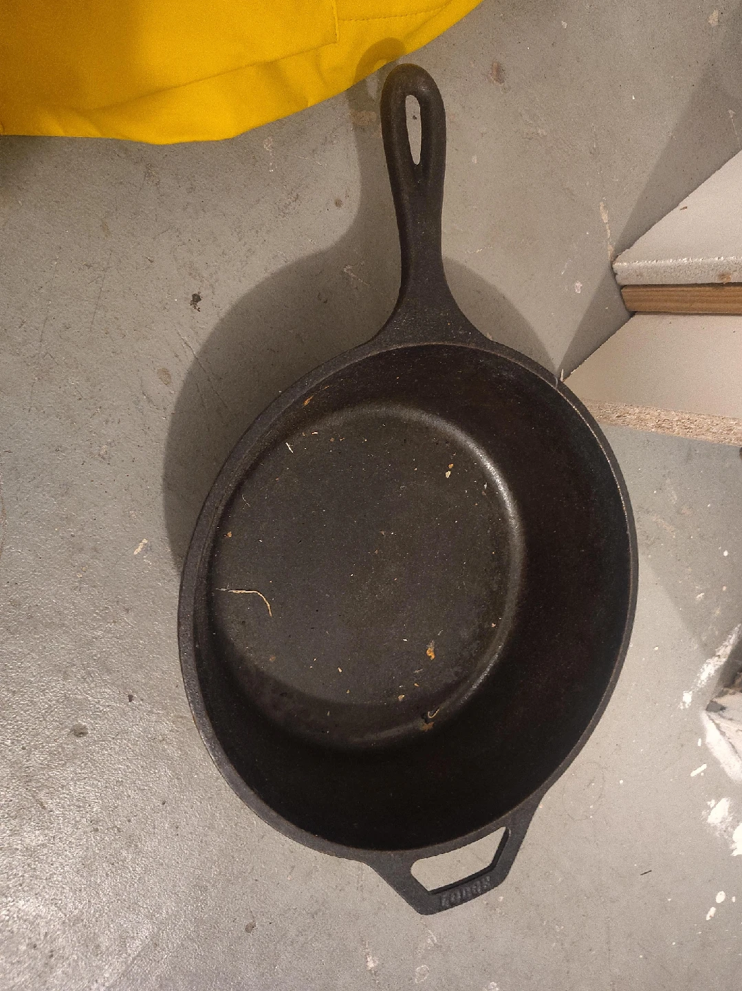Lodge Cast Iron Skillet image indicator(2)
