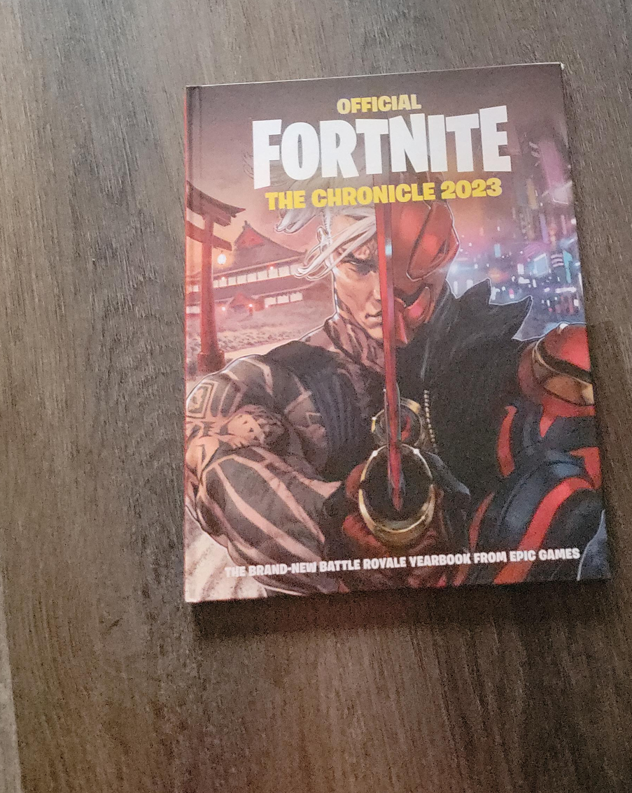 Official Fortnite: The Chronicle 2023 Yearbook thumbnail