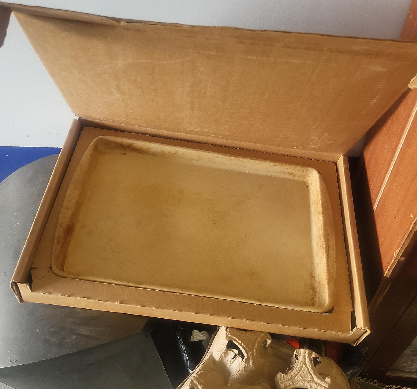 Used Baking Pan in Box