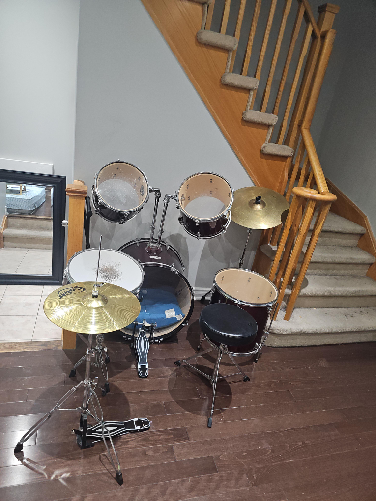 Drum Kit - Full Set (MAKE ME AN OFFER) thumbnail