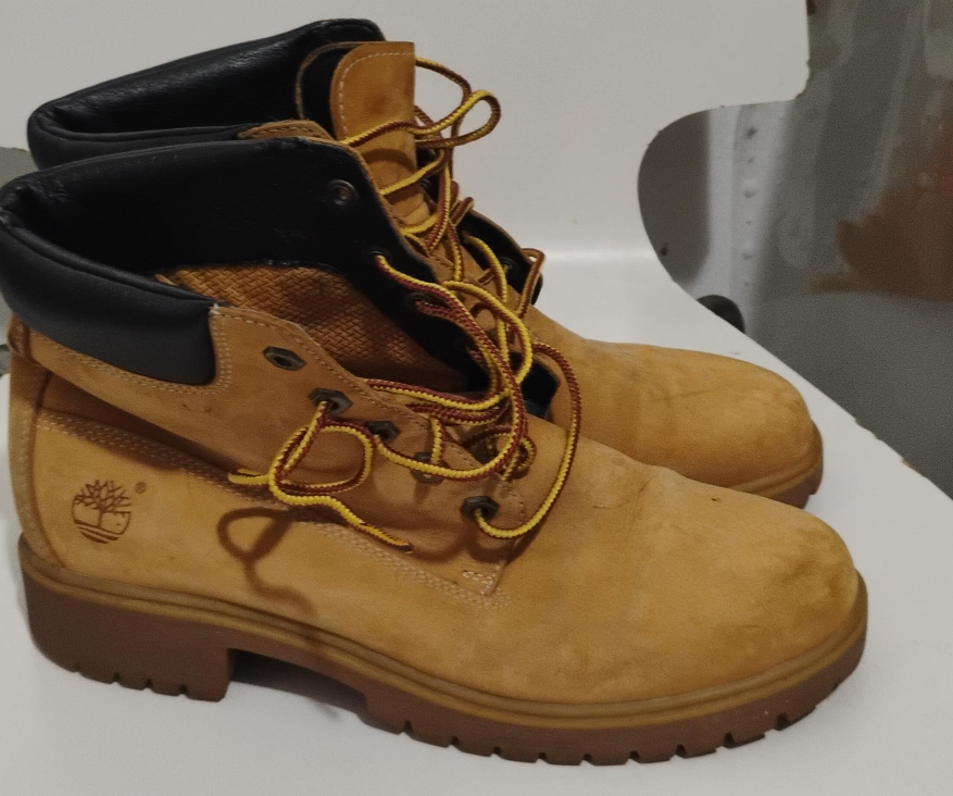 "🥕"Timberland Classic Yellow Boots size 8 thumbnail