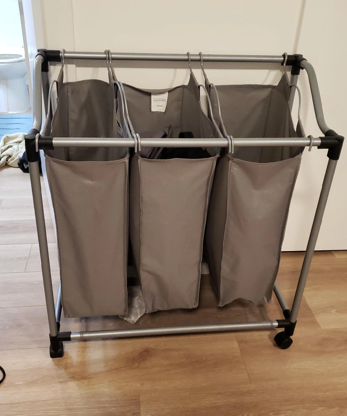 Triple Laundry Sorter image indicator(1)