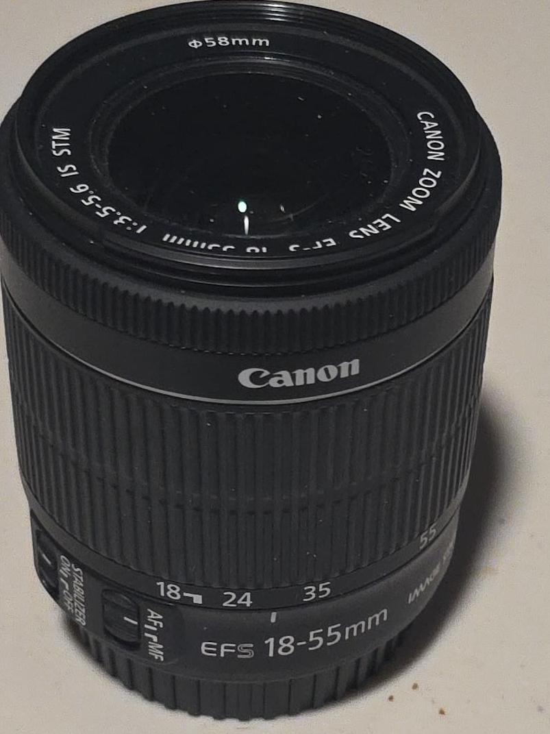 Canon Zoom Lens EF-S 18-55mm thumbnail