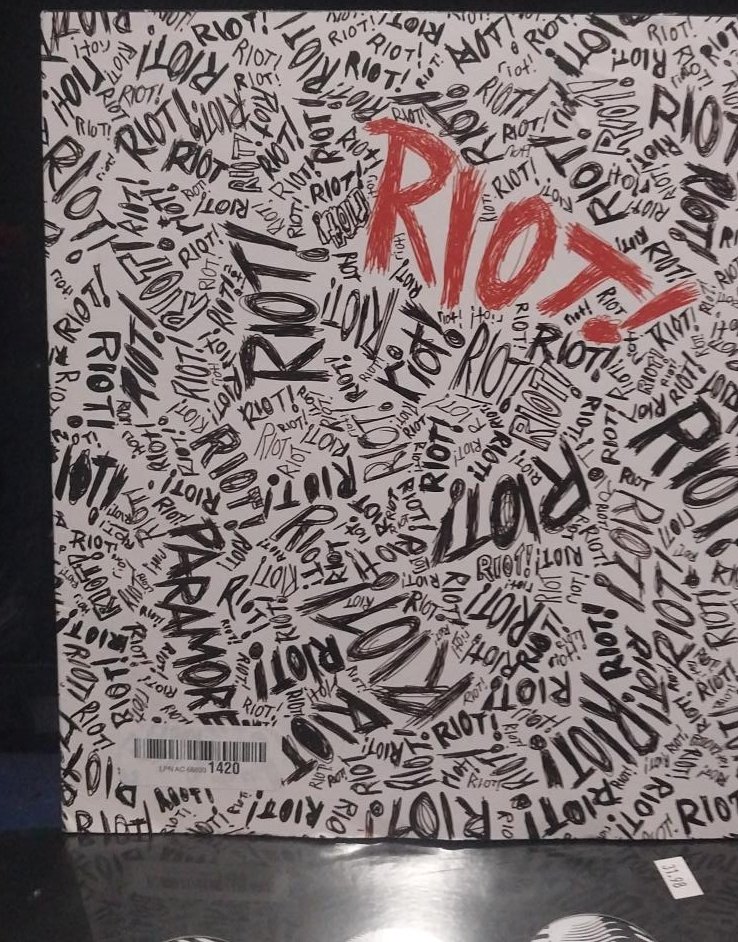 Paramore Riot! Vinyl Record thumbnail