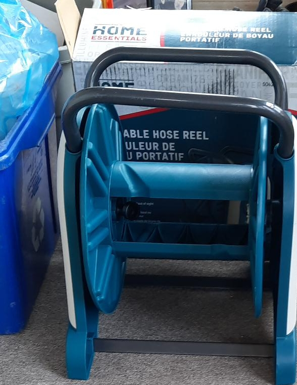 Home Essentials Portable Hose Reel thumbnail