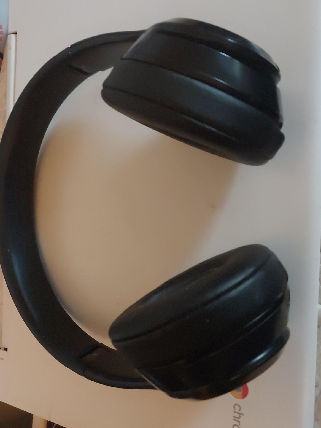Beats Solo 3 Wireless Headphones - Black thumbnail