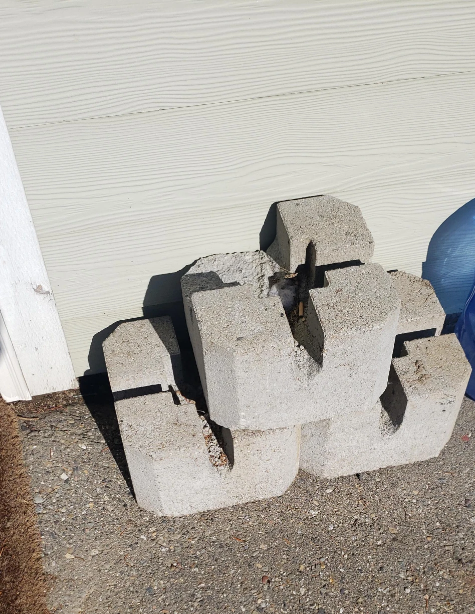Concrete Retaining Wall Blocks thumbnail