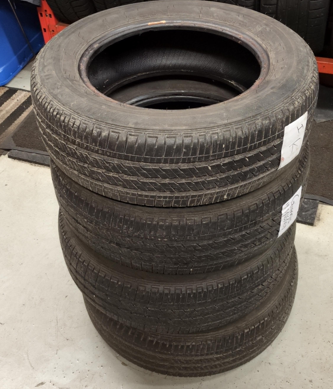 All Seasons tires 195/65R15 thumbnail