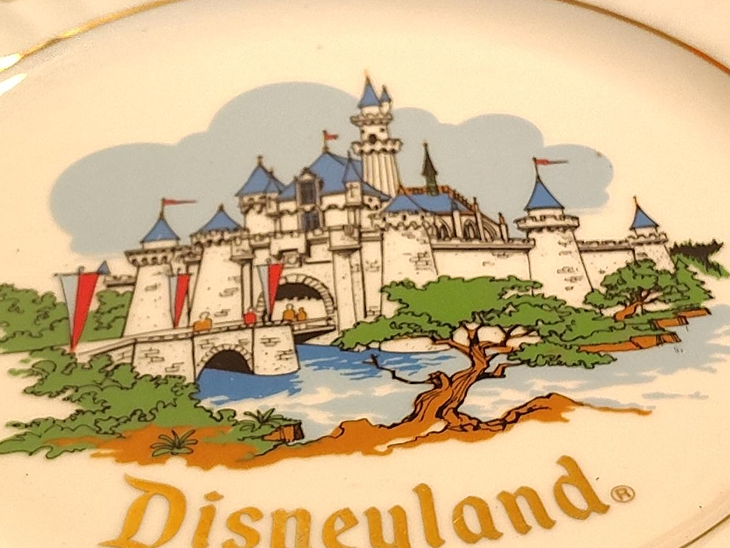 Disneyland Souvenir Plate thumbnail