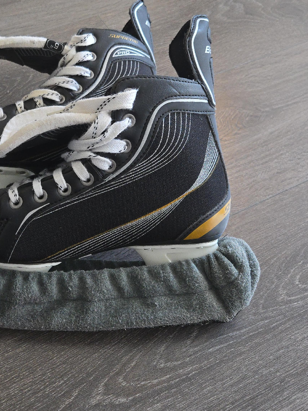 Bauer Supreme Pro Ice Skates - Size 5R image indicator(2)