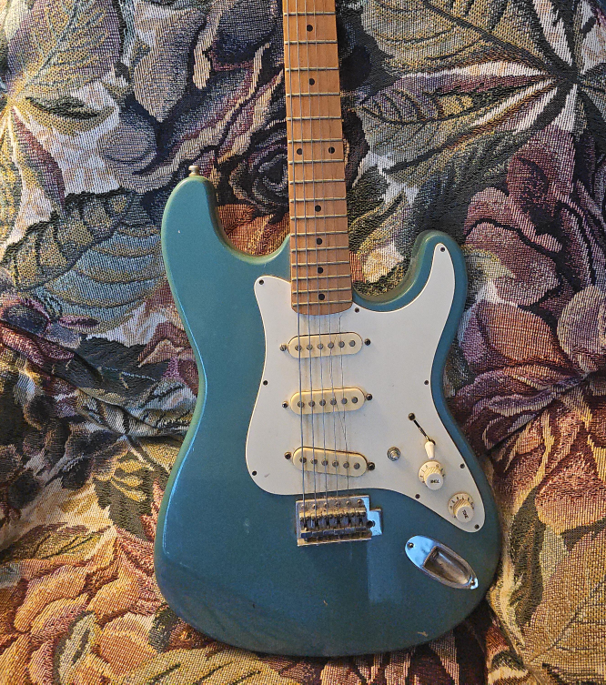 Teal Electric Guitar thumbnail