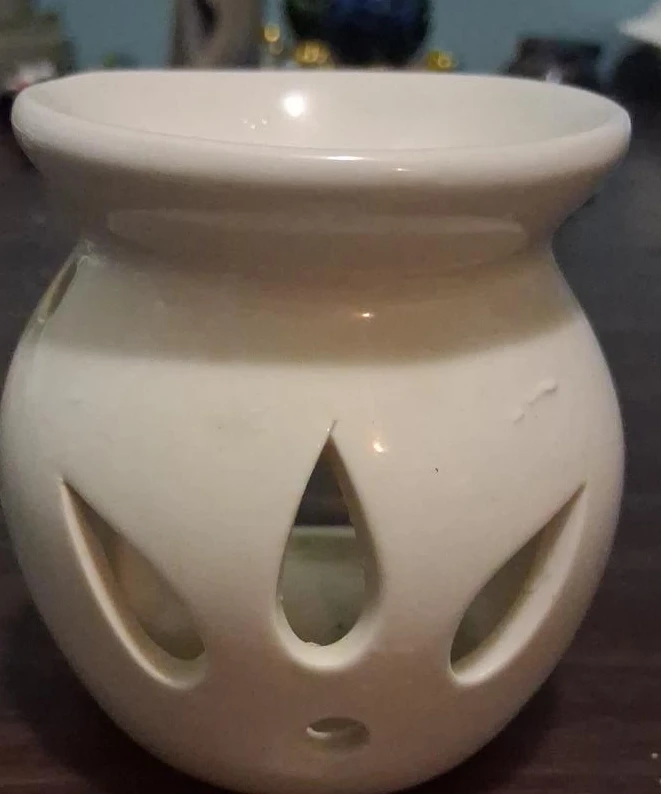 Ceramic Essential Oil Burner thumbnail