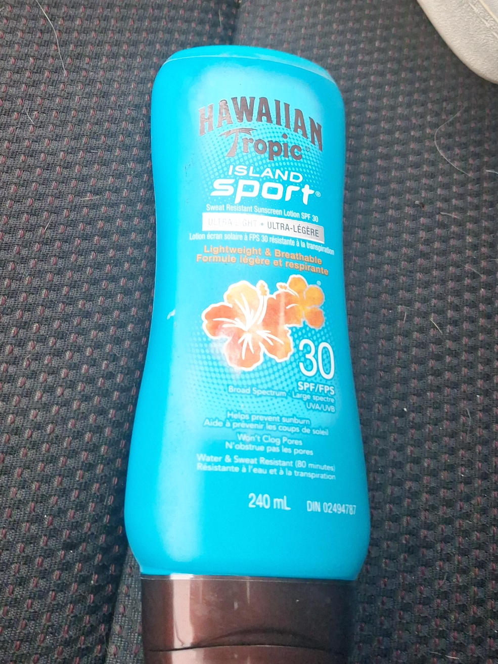 Hawaiian Tropic Island Sport Sunscreen Lotion SPF 30 thumbnail
