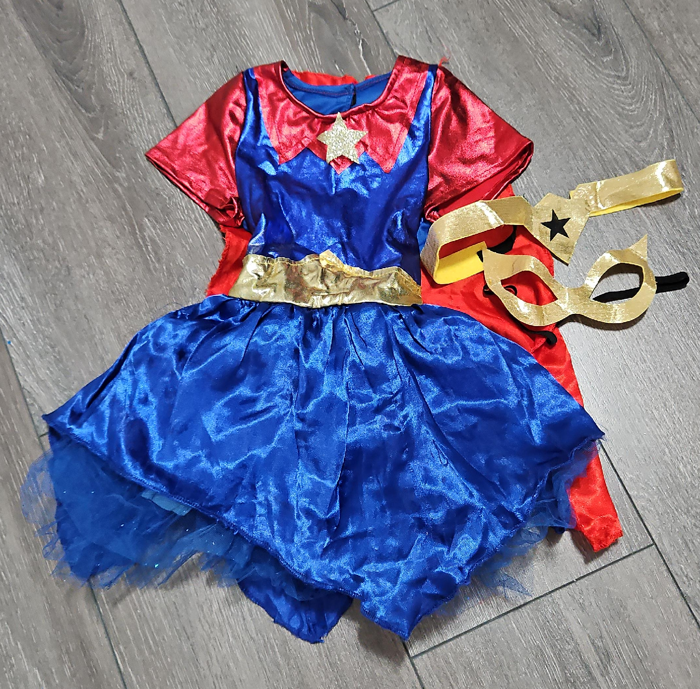 🥕 Halloween Wonderwoman Costume Size 2T thumbnail