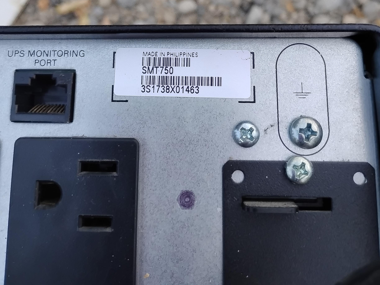 APC Smart-UPS 750 thumbnail