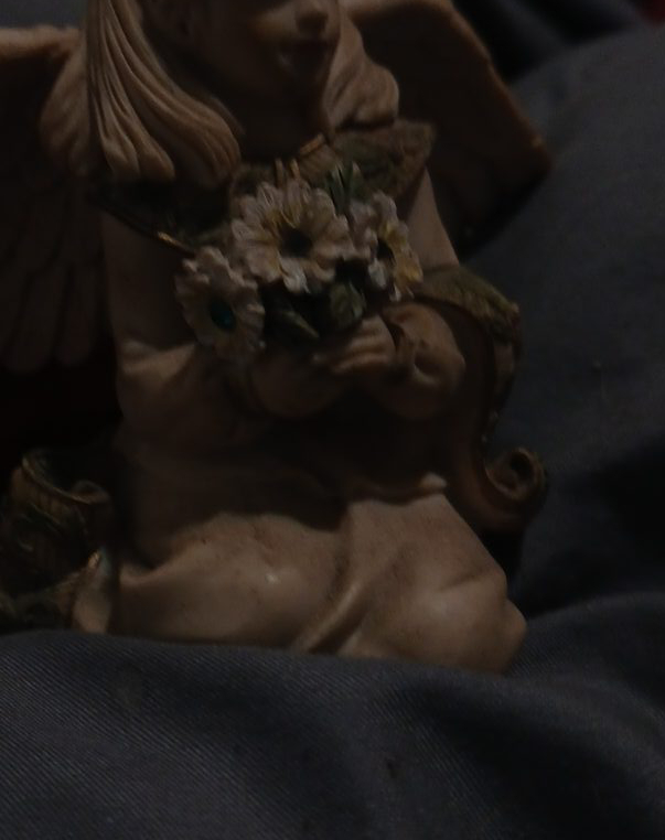 Angel Figurine thumbnail